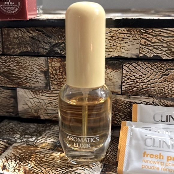 CLINIQUE Travel Lot - Powder Cleanser/Pop Lip Colour/Aromatics Elixir Perfume - Picture 6 of 10